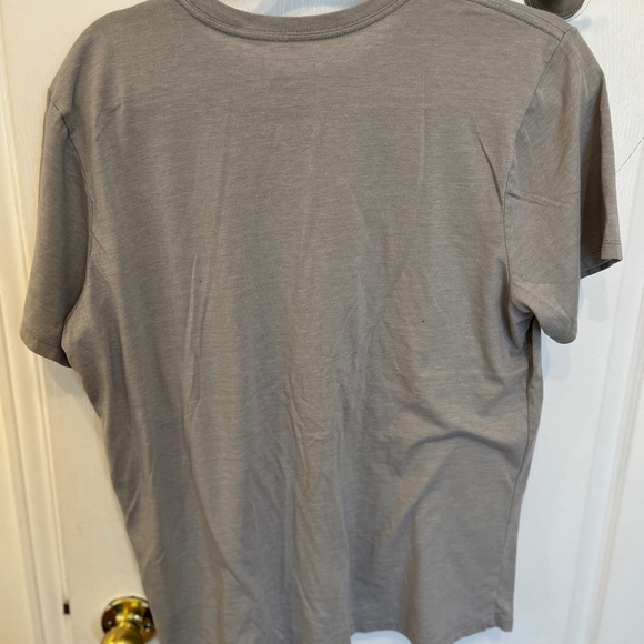 The North Face T-Shirt - Picture 2 of 2